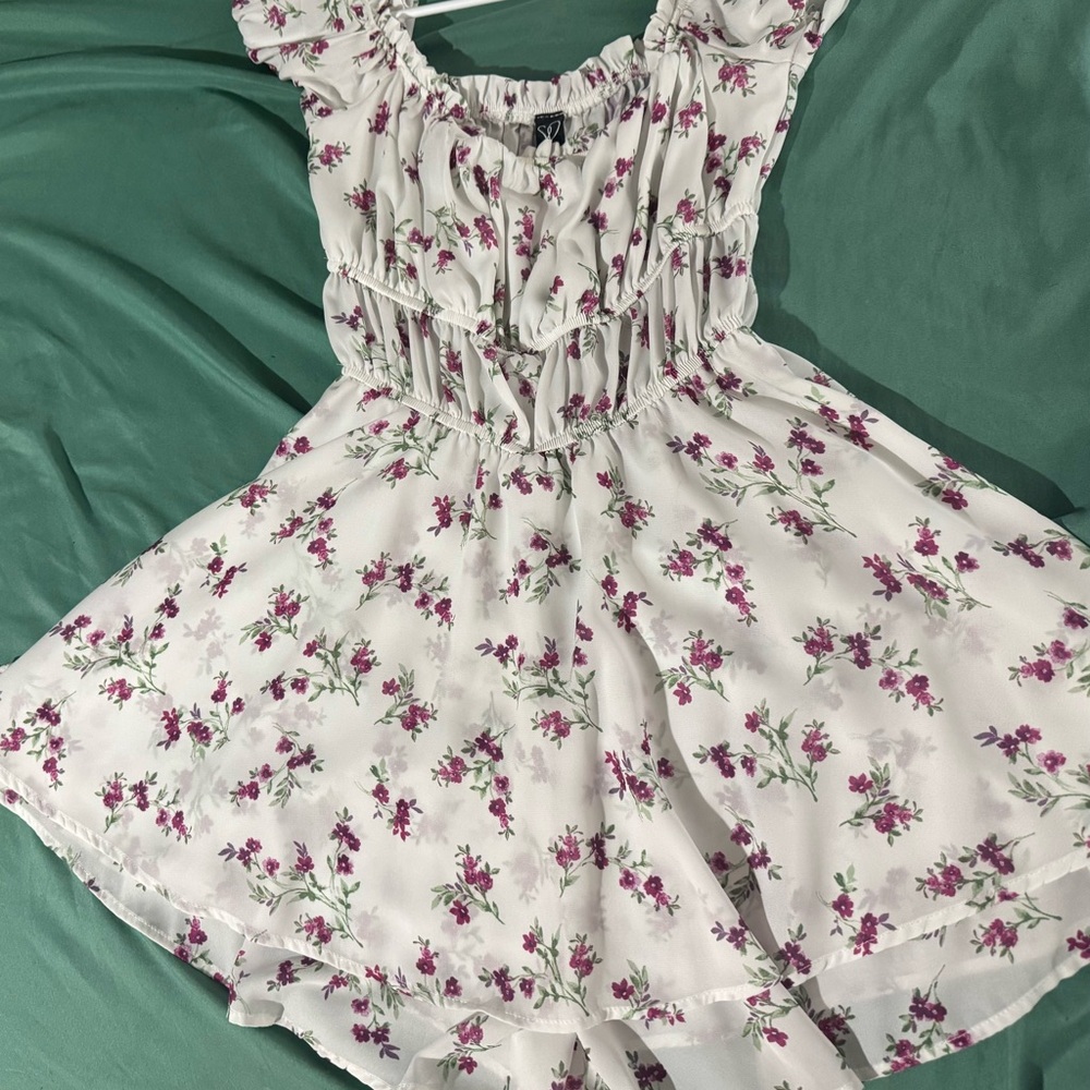 Windsor Floral romper with Ruffle Detail